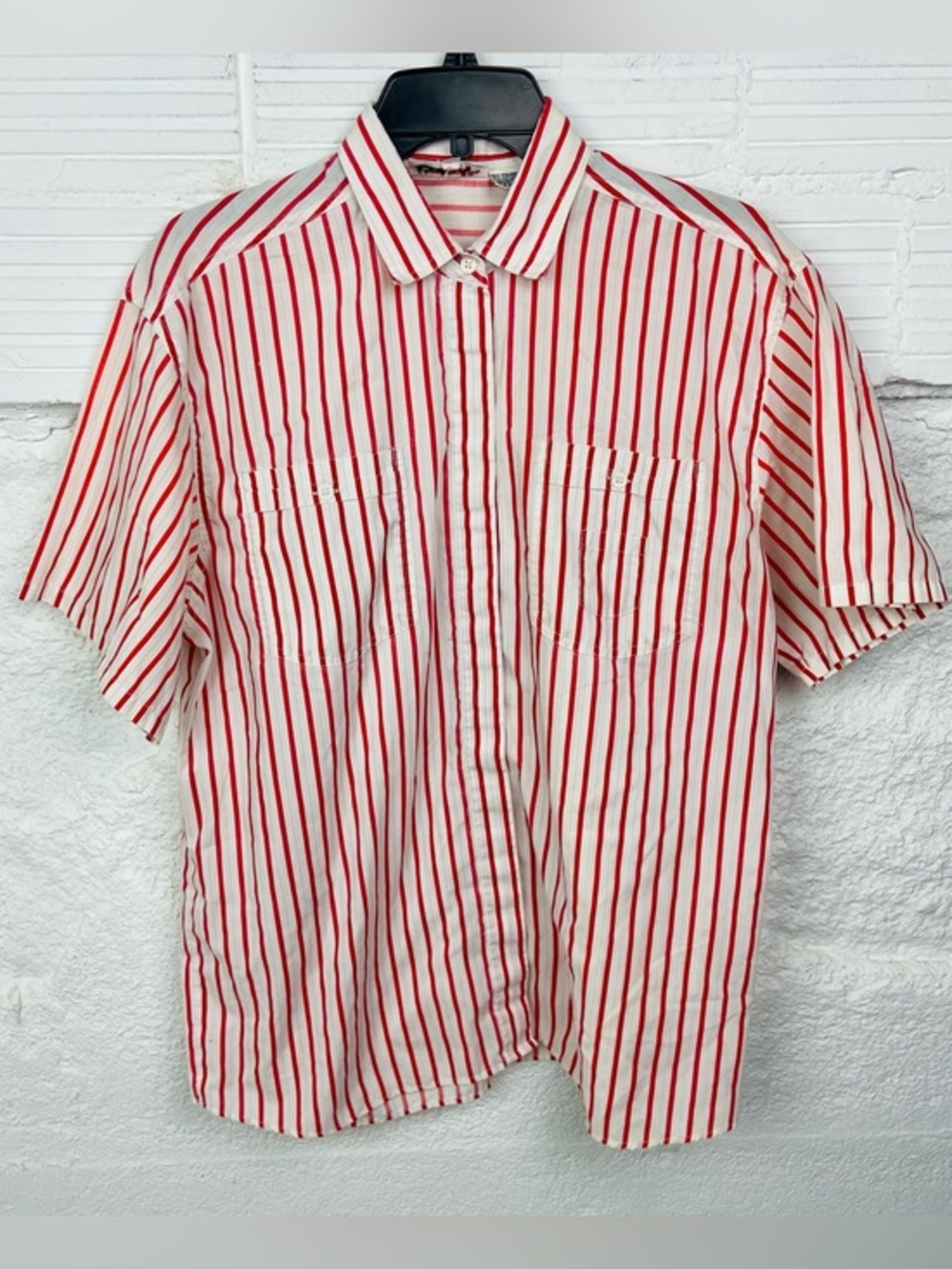 Vintage licorice Red & White Striped Short Sleeve Button-Down Shirt size large